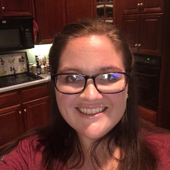 Meet your Posher, Emily - Picture 1 of 1